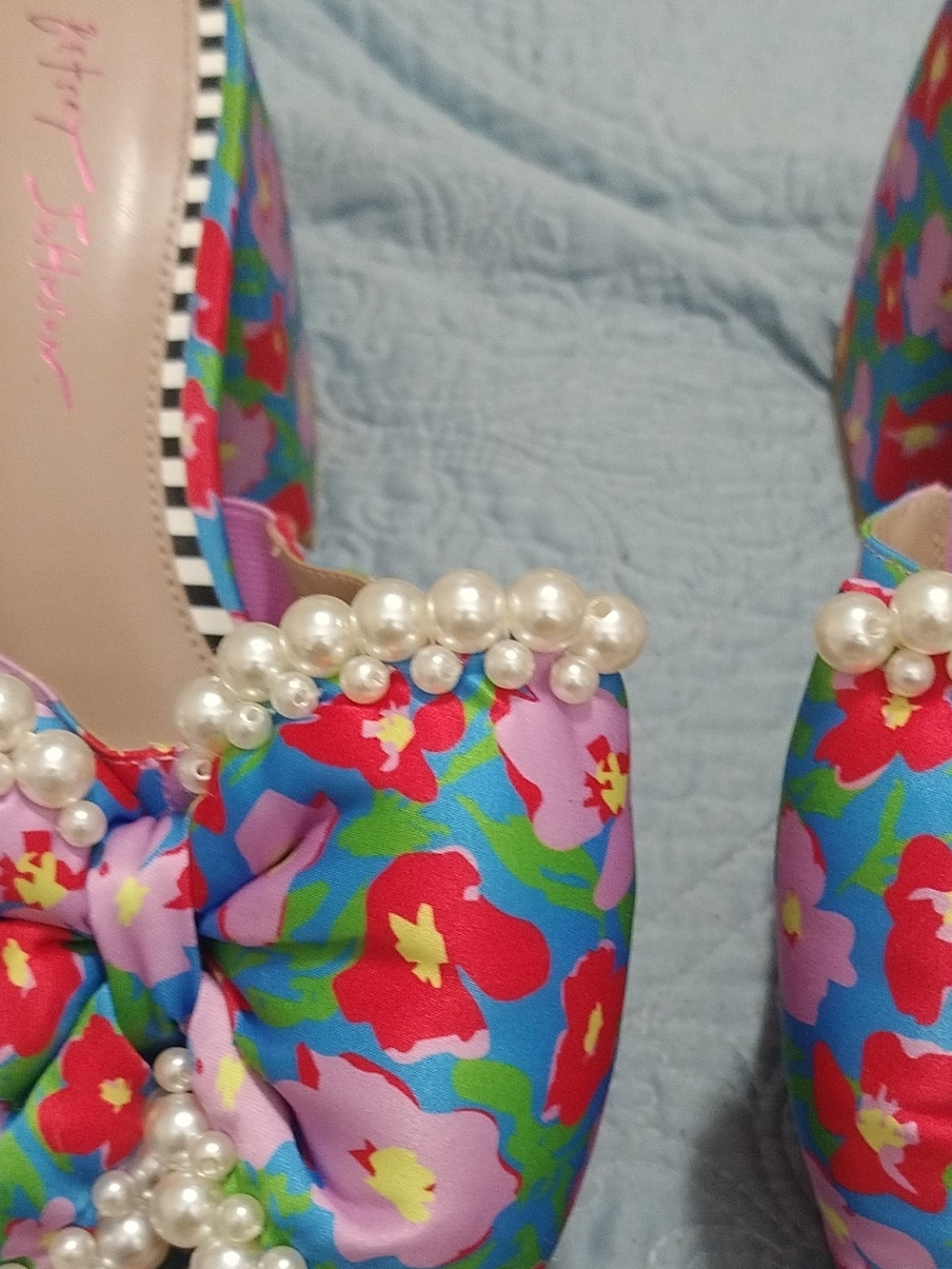Betsey Johnson Floral Pearl-Trim Bow Pumps - Multicolor